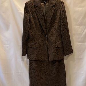 Brown Patterned Skirt Suit set - size 16